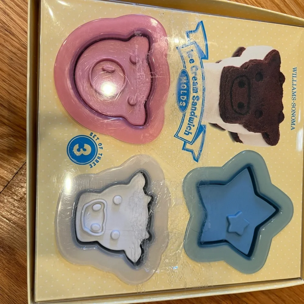 William Sonoma molds